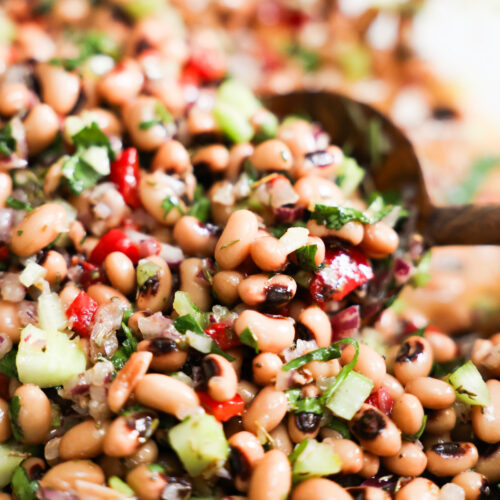Scoop of black eyed pea salad 500x500 1