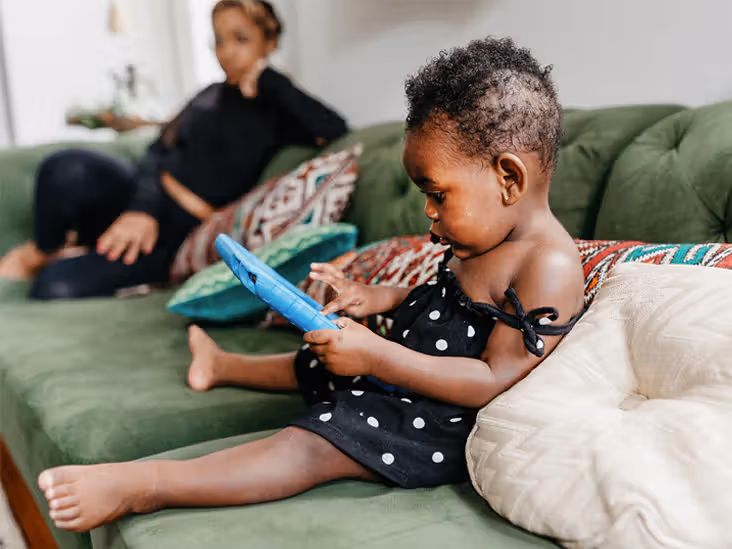 baby using tablet 732x549 thumbnail 732x549 1